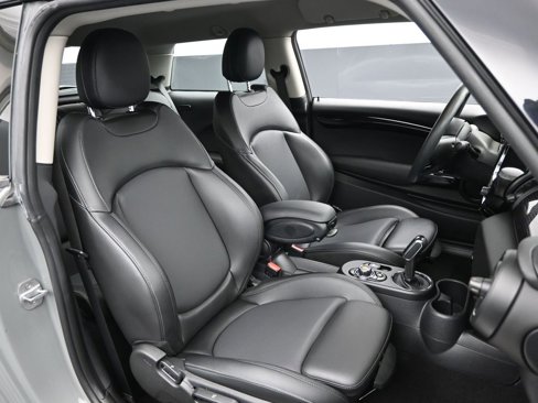 Used 2020 MINI Cooper SE w/ 6.5" Touchscreen Package image 32