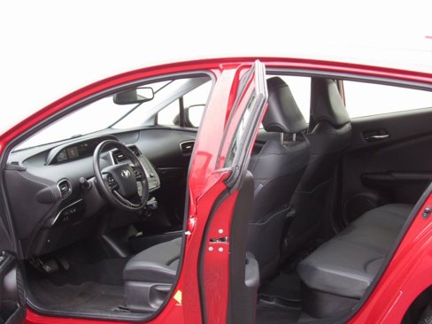Used 2021 Toyota Prius XLE w/ Advanced Technology Package image 13