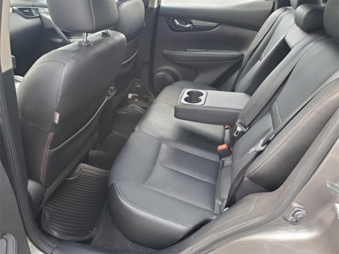 Used 2017 Nissan Rogue Sport SL w/ SL Premium Package image 14