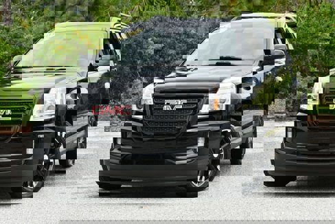 Used 2017 GMC Terrain SLT w/ Open Road Package image 2