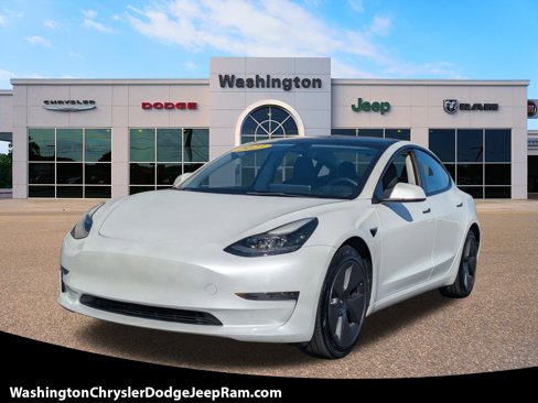 Used 2023 Tesla Model 3 Standard Range image 1