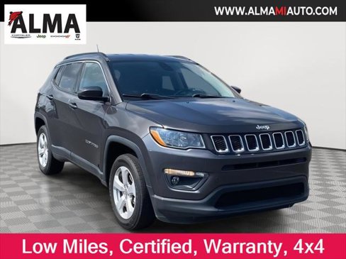 Certified 2018 Jeep Compass Latitude w/ Cold Weather Group image 1