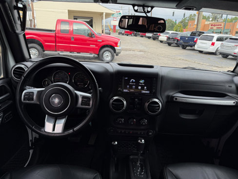 Used 2016 Jeep Wrangler Unlimited Rubicon image 6