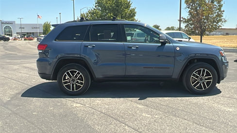 Used 2020 Jeep Grand Cherokee Trailhawk w/ Premium Lighting Group image 2