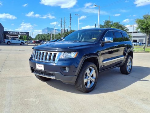 Used 2013 Jeep Grand Cherokee Overland w/ Advance Technology Group image 2