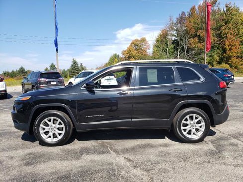 Used 2016 Jeep Cherokee Latitude w/ Cold Weather Group image 4