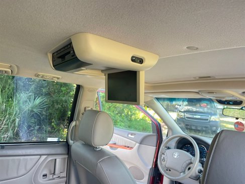 Used 2008 Toyota Sienna XLE Limited image 13