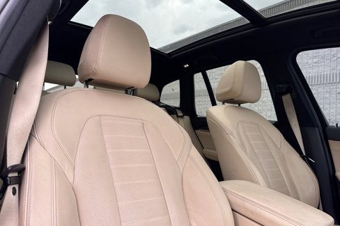 Used 2018 BMW X3 M40i image 21