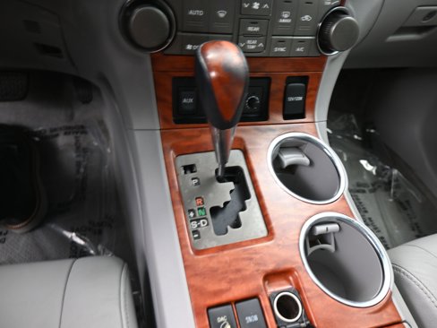 Used 2010 Toyota Highlander Limited image 15