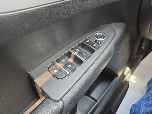 Used 2023 Kia Forte LXS image 15