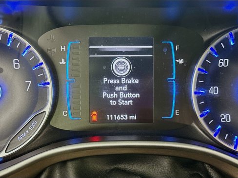 Certified 2018 Chrysler Pacifica Touring Plus w/ Tire & Wheel Group image 18