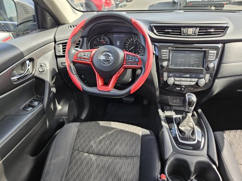 Used 2019 Nissan Rogue S image 16