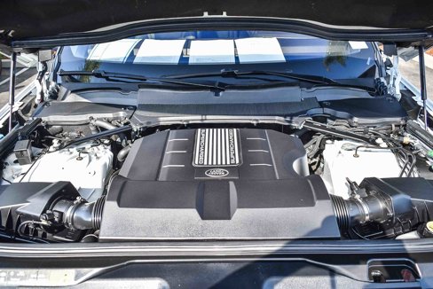 Used 2019 Land Rover Discovery HSE image 28