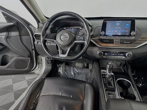Used 2020 Nissan Altima 2.0 Platinum image 25
