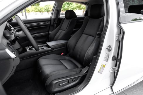 Used 2019 Honda Accord EX image 37