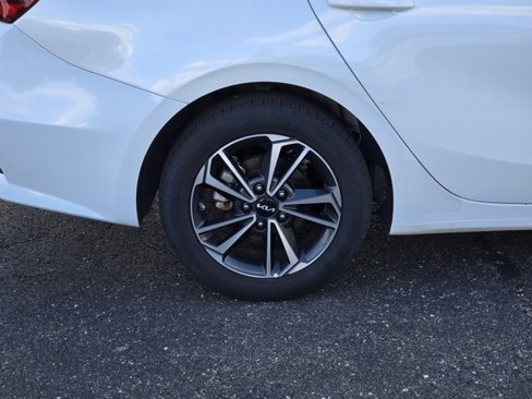 Used 2024 Kia Forte LXS image 10