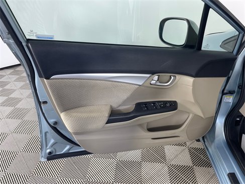 Used 2013 Honda Civic Hybrid Sedan image 19