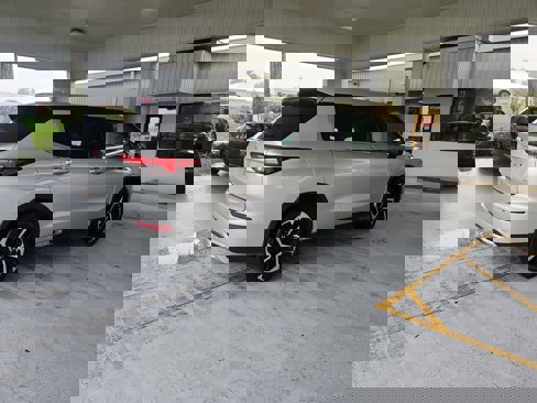 Used 2022 Mitsubishi Outlander SE image 6