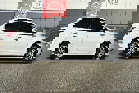 Used 2017 Nissan Sentra S w/ S Style Package image 9
