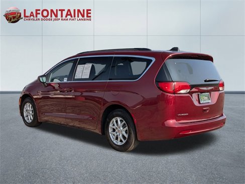 Certified 2021 Chrysler Voyager Lxi image 3