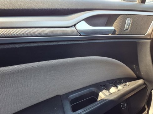 Used 2018 Ford Fusion S image 17