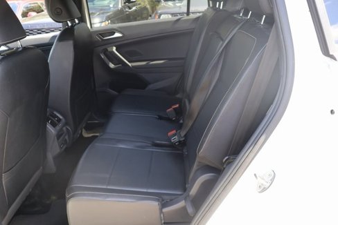 Used 2021 Volkswagen Tiguan SE R-Line image 14