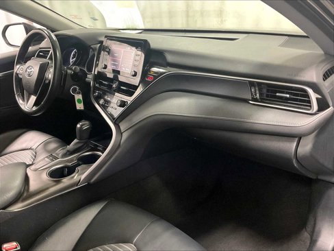 Used 2023 Toyota Camry SE image 14