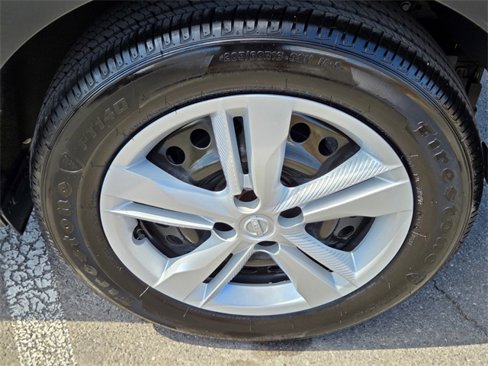 Used 2024 Nissan Kicks S image 11