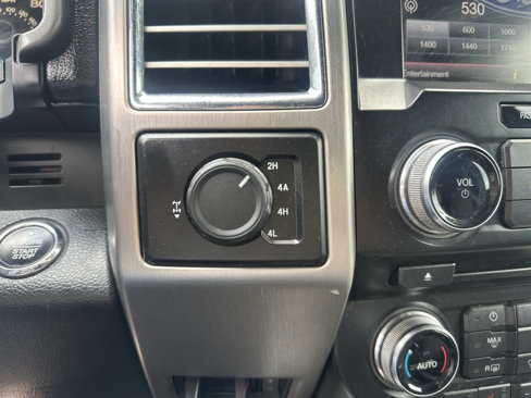 Used 2015 Ford F150 Platinum w/ Equipment Group 701A Luxury image 24
