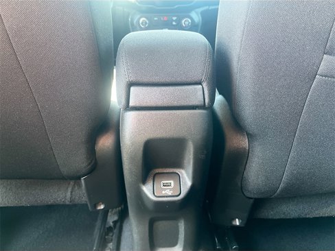 Used 2021 Jeep Renegade Latitude image 23