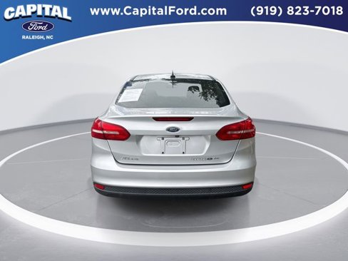 Certified 2017 Ford Focus SE image 7