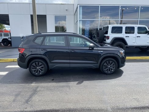 Used 2022 Volkswagen Taos S image 9