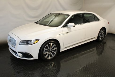 Used 2018 Lincoln Continental Premiere image 2