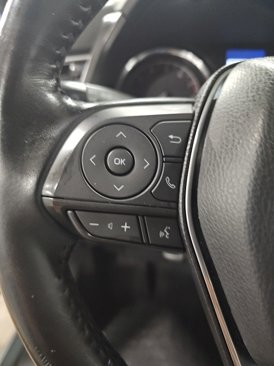 Used 2020 Toyota Camry SE image 15