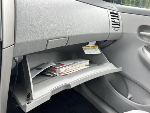 Used 2010 Toyota Corolla image 30