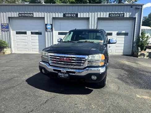 Used 2004 GMC Sierra 1500 SLT w/ Light Duty Power Package image 2