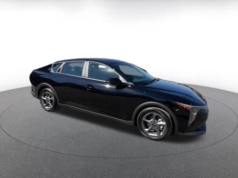 Used 2025 Kia K4 LXS image 2
