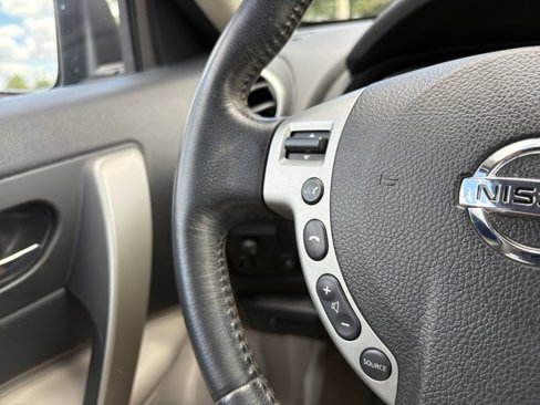 Used 2012 Nissan Rogue SL image 18