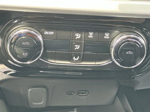 Certified 2024 Chevrolet Trax LT image 34