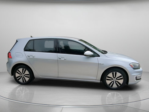 Used 2016 Volkswagen e-Golf SEL Premium image 32