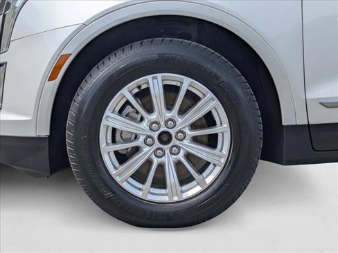 Used 2018 Cadillac XT5 FWD image 22