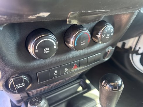 Used 2013 Jeep Wrangler Sport image 18