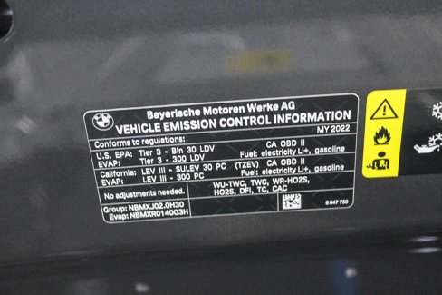 Certified 2022 BMW 330e w/ Driving Assistance Package image 31