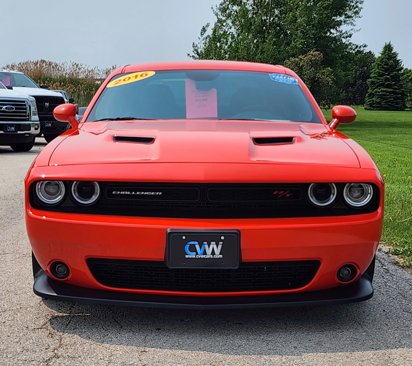 Used 2016 Dodge Challenger R/T Scat Pack w/ Leather Interior Group image 15