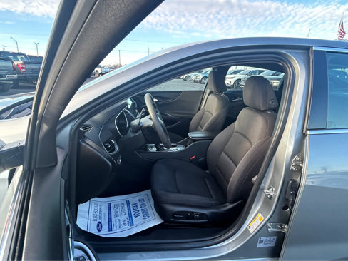 Used 2023 Chevrolet Malibu LT image 11