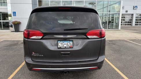 Certified 2019 Chrysler Pacifica Touring Plus image 4