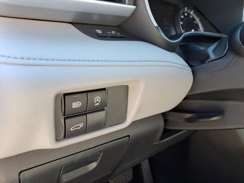 Used 2023 Toyota Highlander XLE image 13