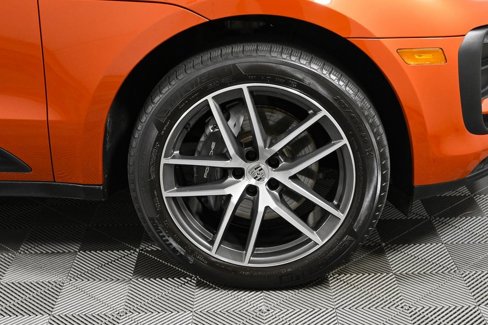 Certified 2022 Porsche Macan image 40