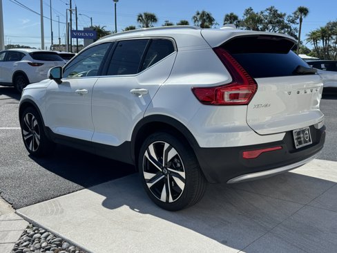 Certified 2024 Volvo XC40 B5 Plus image 5