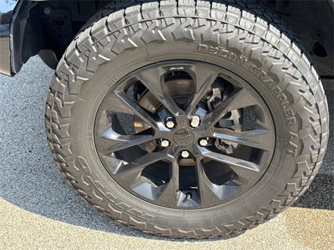 Used 2021 Jeep Gladiator Overland image 9